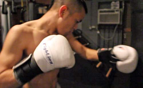 how to hit a heavy bag